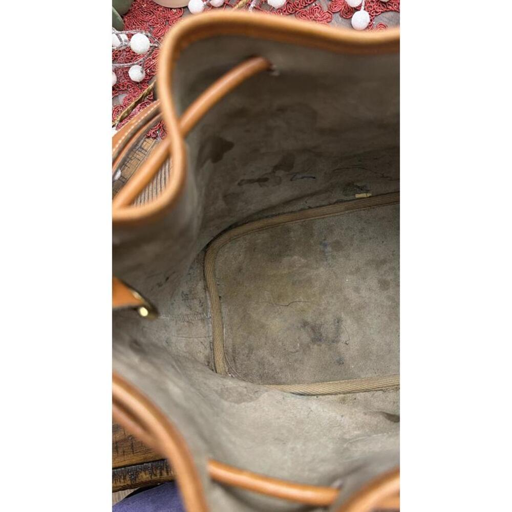 vintage Dooney & Bourke All-Weather Leather drawstring bucket bag in the taupe - Picture 11 of 15